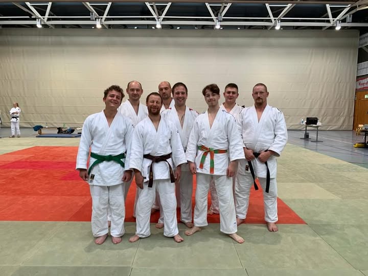 Bezirksliga - Gruppenbild.jpg